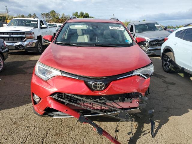 JTMRFREV8HJ156906 - 2017 TOYOTA RAV4 XLE Rojo foto 5