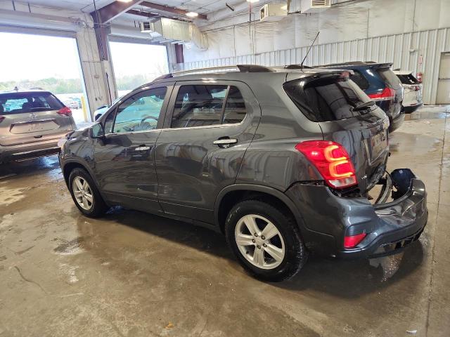 KL7CJLSB7JB683991 - 2018 CHEVROLET TRAX 1LT ნაცრისფერი ფოტო 2