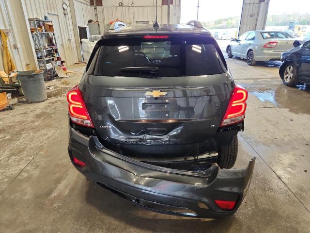 KL7CJLSB7JB683991 - 2018 CHEVROLET TRAX 1LT ნაცრისფერი ფოტო 6