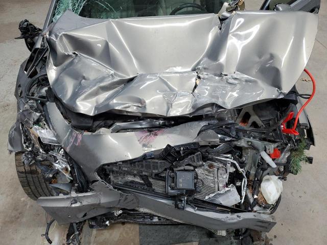 1G4ZR5SZ9JU100531 - 2018 BUICK LACROSSE PREMIUM فضي صورة 11