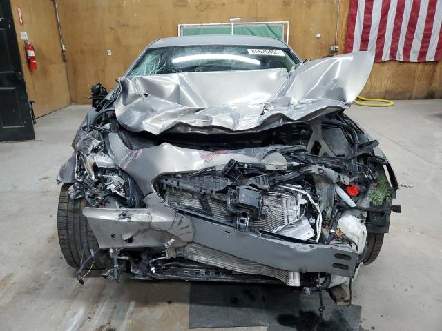 1G4ZR5SZ9JU100531 - 2018 BUICK LACROSSE PREMIUM فضي صورة 5