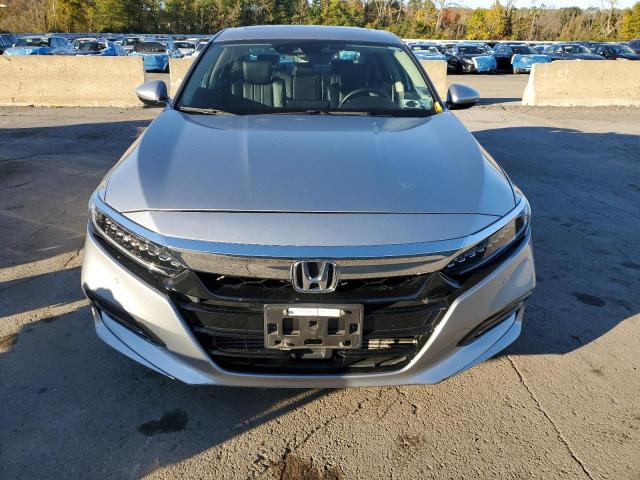 1HGCV1F96JA101793 - 2018 HONDA ACCORD TOURING ვერცხლისფერი ფოტო 5