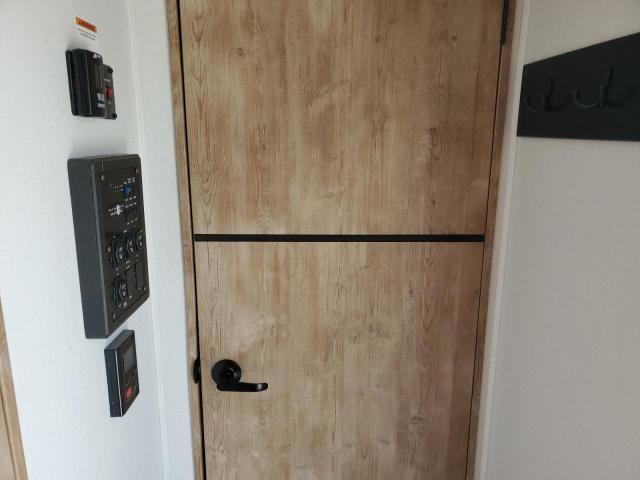 4YDT0BS24NB450699 - 2022 OUTB TRAVEL TRL WHITE photo 5