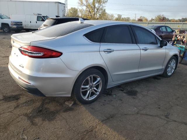3FA6P0LU6KR142866 - 2019 FORD FUSION SE SILVER photo 3