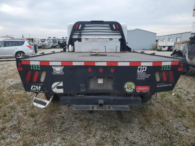 3C7WRMDL2FG647132 - 2015 RAM 5500 Blanc photo 6