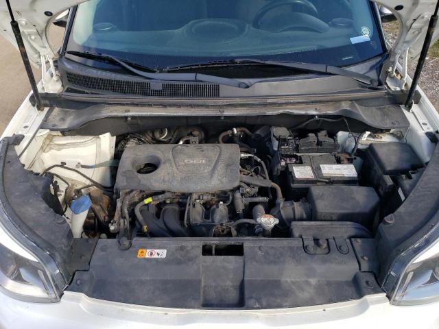 KNDJN2A24J7895034 - 2018 KIA SOUL თეთრი ფოტო 11