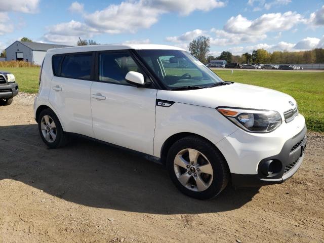 KNDJN2A24J7895034 - 2018 KIA SOUL თეთრი ფოტო 4