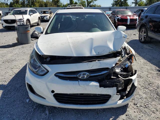 KMHCT4AE4GU994401 - 2016 HYUNDAI ACCENT SE WHITE photo 5