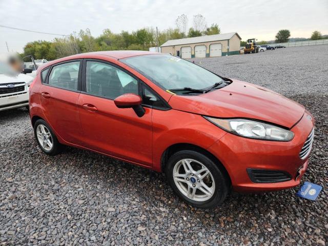 3FADP4EJ3KM120709 - 2019 FORD FIESTA SE ORANGE photo 4