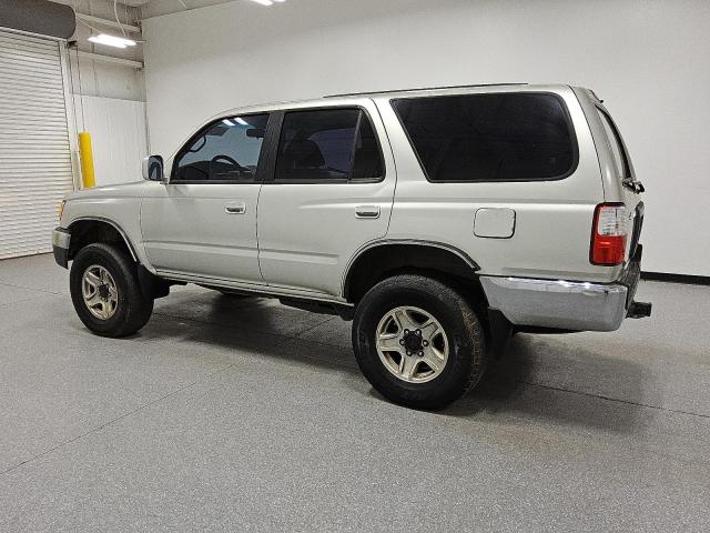 JT3HN86R219056984 - 2001 TOYOTA 4RUNNER SR5 银色 照片 2