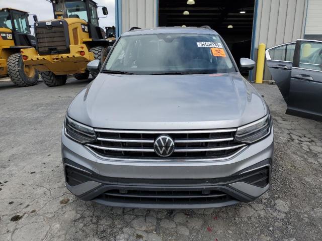 3VVFB7AX5RM187062 - 2024 VOLKSWAGEN TIGUAN S 银色 照片 5