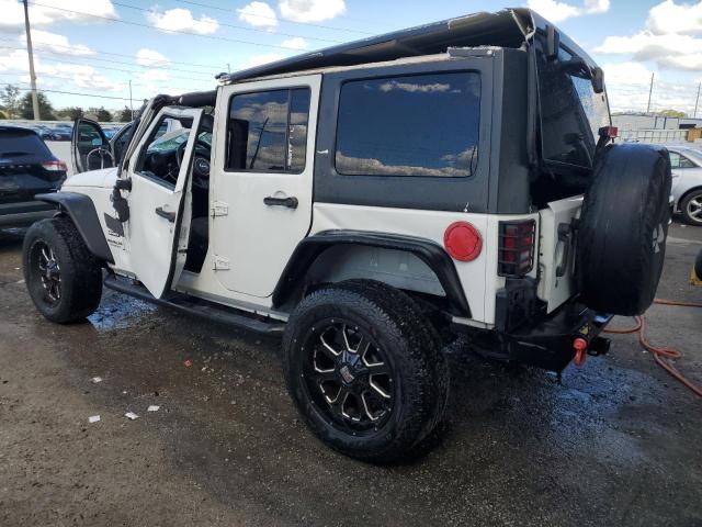 1C4BJWDG7FL549864 - 2015 JEEP WRANGLER U SPORT WHITE photo 2