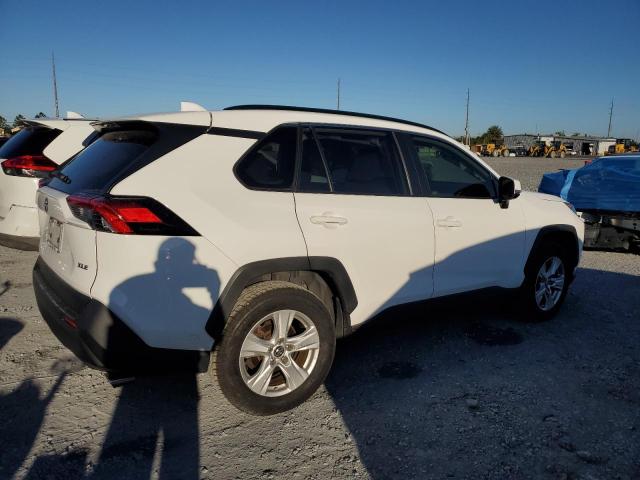 JTMW1RFV6KJ004842 - 2019 TOYOTA RAV4 XLE Blanco foto 3
