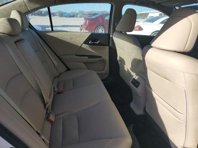 1HGCR3F97FA018235 - 2015 HONDA ACCORD TOURING WHITE photo 10