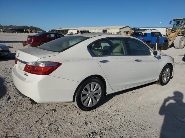 1HGCR3F97FA018235 - 2015 HONDA ACCORD TOURING WHITE photo 3