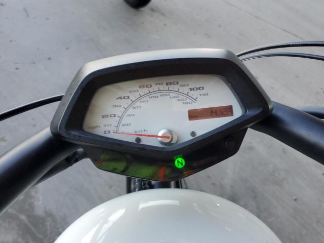 JH2SC6149BK000789 - 2011 HONDA VT1300 CX WHITE photo 7