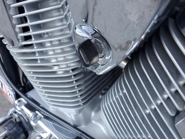 JH2SC6149BK000789 - 2011 HONDA VT1300 CX WHITE photo 8