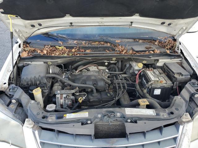 2A4RR5D18AR229010 - 2010 CHRYSLER TOWN & COU TOURING WHITE photo 12