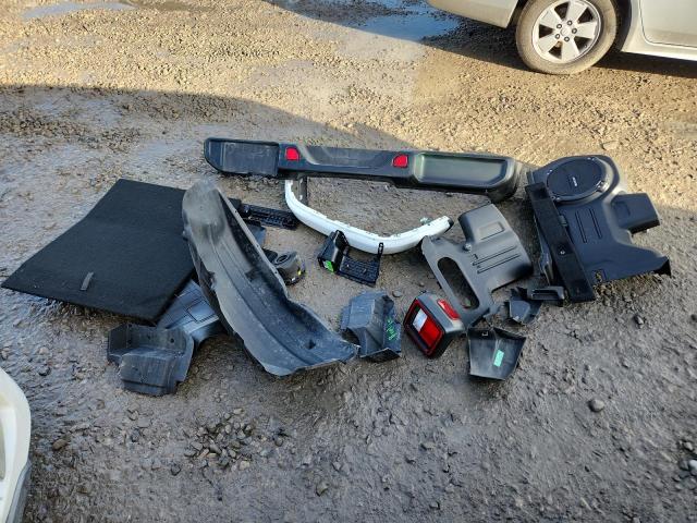 1C4HJXEN9NW246644 - 2022 JEEP WRANGLER U SAHARA WHITE photo 13