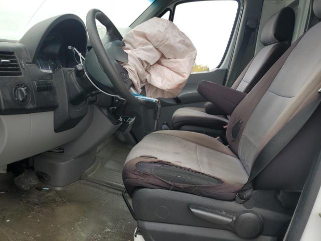 WD3PE7DC8E5937423 - 2014 MERCEDES-BENZ SPRINTER 2500 WHITE photo 7