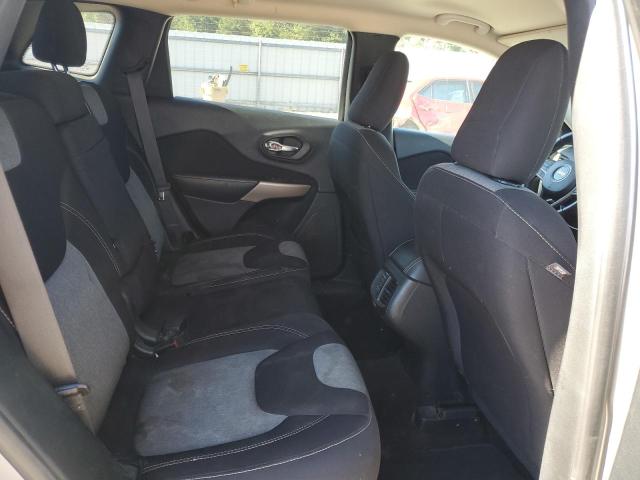 1C4PJLAB1HW572555 - 2017 JEEP CHEROKEE SPORT ვერცხლისფერი ფოტო 11