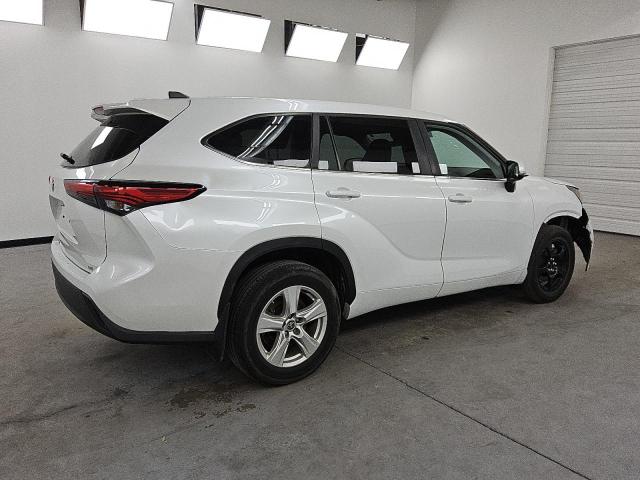 5TDKDRAH0PS020035 - 2023 TOYOTA HIGHLANDER L WHITE photo 3