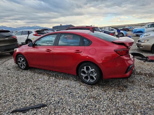 3KPF24ADXME371368 - 2021 KIA FORTE FE RED photo 2