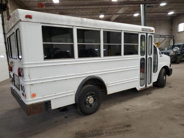 1GBHG31VX41143956 - 2004 CHEVROLET EXPRESS G3 WHITE photo 3