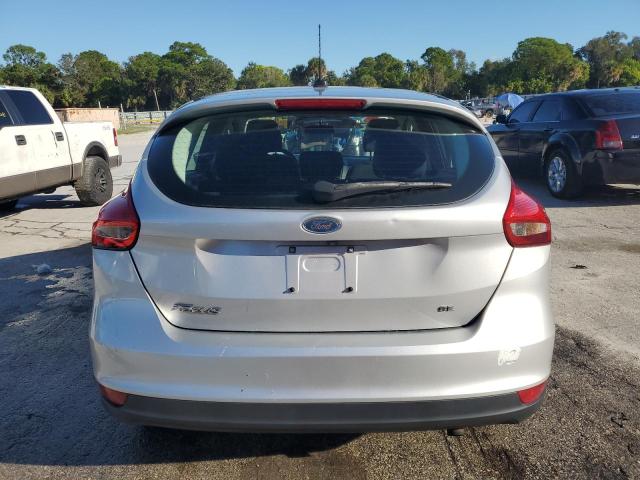 1FADP3K28JL256633 - 2018 FORD FOCUS SE SILVER photo 6