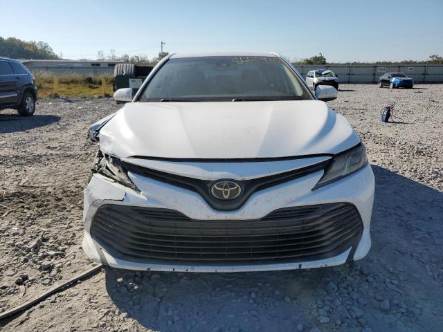 4T1B11HK0KU222675 - 2019 TOYOTA CAMRY L WHITE photo 5