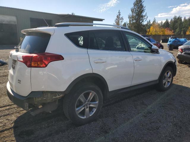 2T3RFREV4FW264552 - 2015 TOYOTA RAV4 XLE WHITE photo 3
