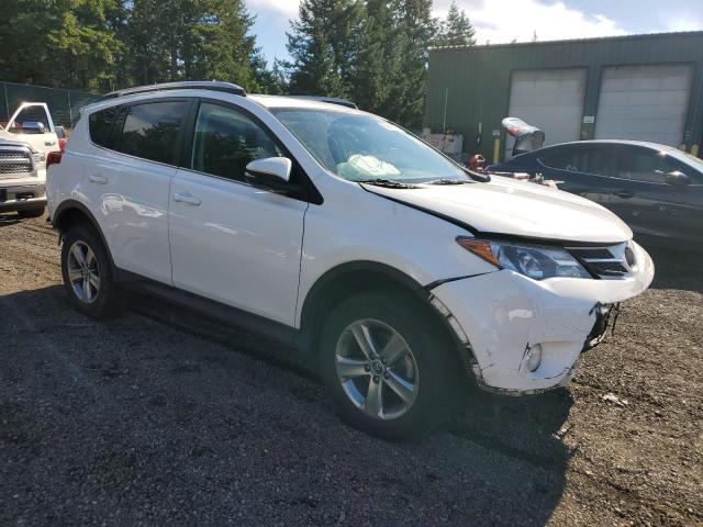 2T3RFREV4FW264552 - 2015 TOYOTA RAV4 XLE WHITE photo 4