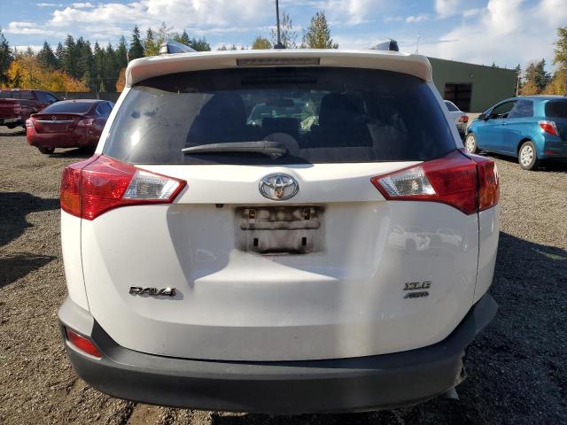 2T3RFREV4FW264552 - 2015 TOYOTA RAV4 XLE WHITE photo 6