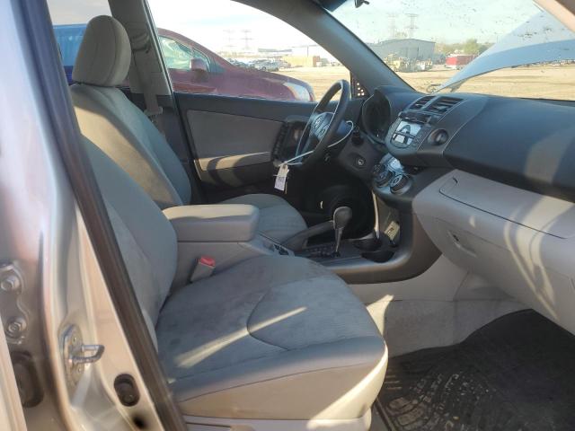 2T3BF4DV0AW055596 - 2010 TOYOTA RAV4 SILVER photo 7