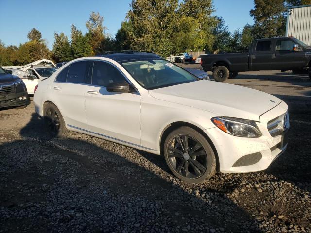 55SWF4KB3FU003160 - 2015 MERZ C 300 4MATIC WHITE photo 4