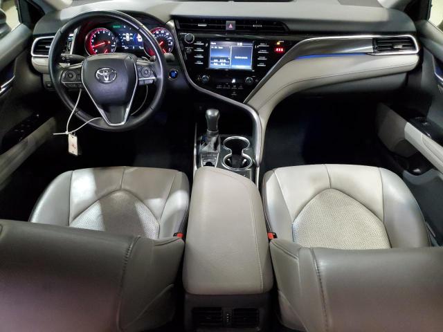 4T1B61HK1JU057431 - 2018 TOYOTA CAMRY XSE WHITE photo 8