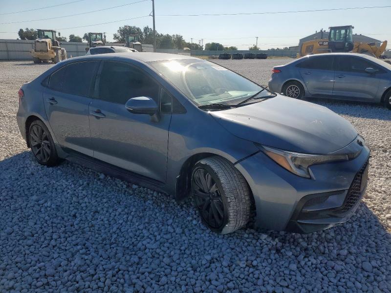 5YFS4MCE3RP190441 - 2024 TOYOTA COROLLA SE Сірий фото 4