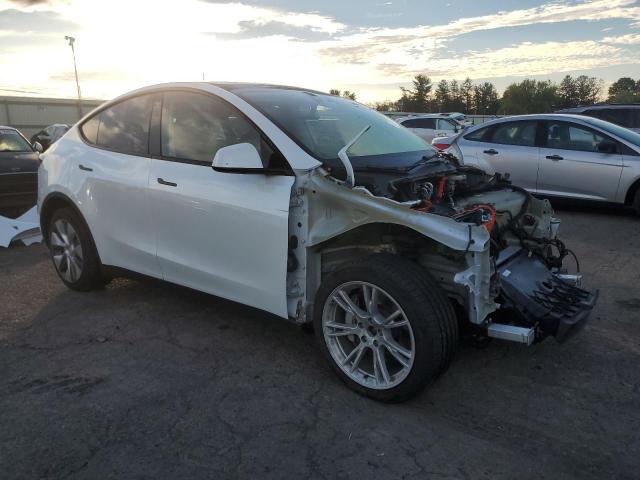 7SAYGDEE1PA099563 - 2023 TESLA MODEL Y Սպիտակ լուսանկար 4