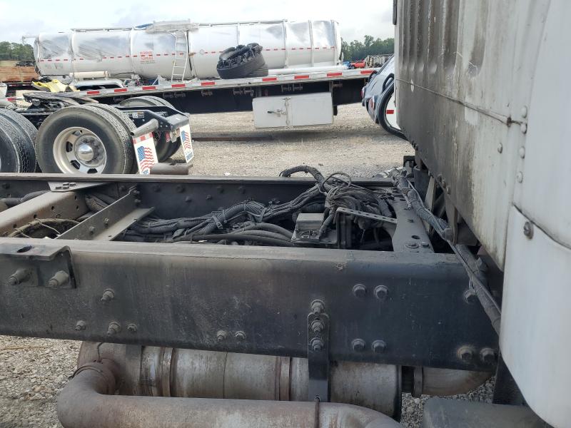 1FVHCYBS8ADAS4099 - 2010 FREIGHTLINER M2 106 MEDIUM DUTY WHITE photo 6