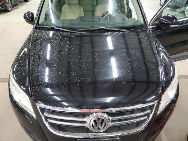 WVGBV7AX6BW532346 - 2011 VOLKSWAGEN TIGUAN S შავი ფოტო 12