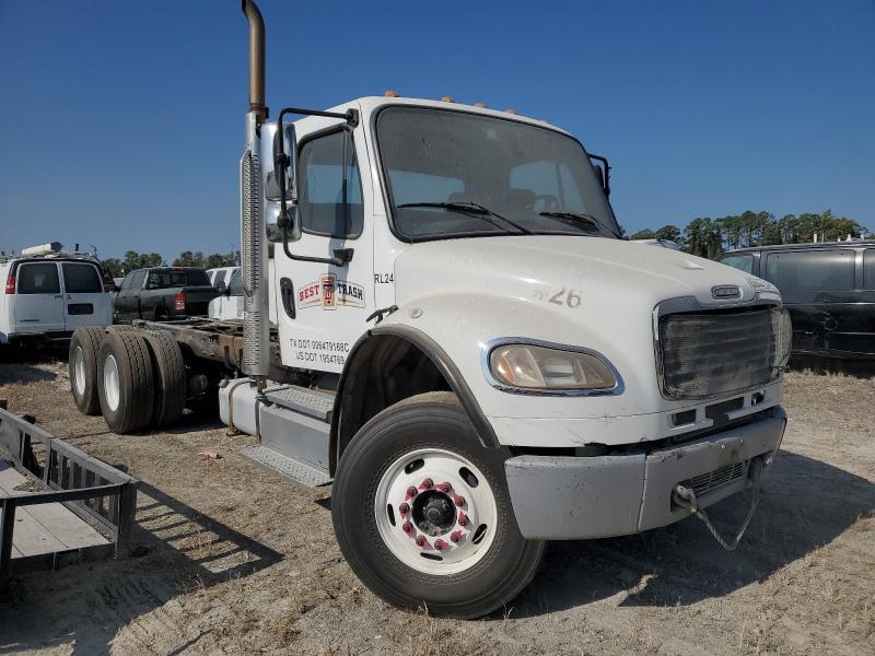 2011 FREIGHTLINER M2 106 MEDIUM DUTY, 