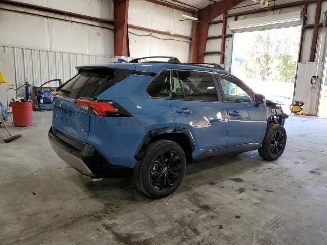 4T3T6RFVXPU120204 - 2023 TOYOTA RAV4 SE BLUE photo 3