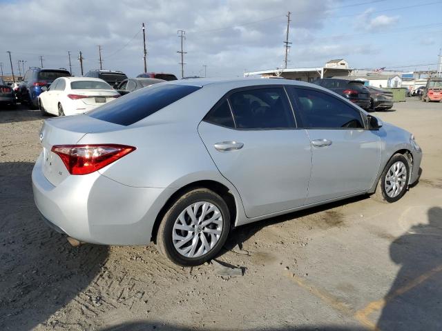 2T1BURHE7KC139651 - 2019 TOYOTA COROLLA L ვერცხლისფერი ფოტო 3