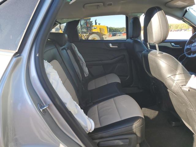 1FMCU9DZ4NUA57876 - 2022 FORD ESCAPE TITANIUM 银色 照片 11