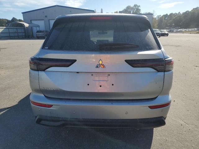 JA4J4UA8XSZ032810 - 2025 MITSUBISHI OUTLANDER ES 银色 照片 6