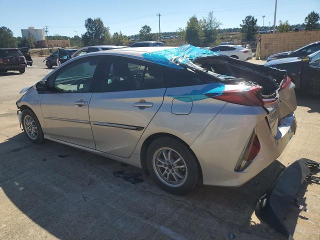 JTDKARFP3J3071952 - 2018 TOYOTA PRIUS PRIM ვერცხლისფერი ფოტო 2