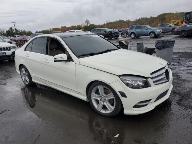 WDDGF8BB9BR159906 - 2011 MERCEDES-BENZ C 300 4MATIC WHITE photo 4