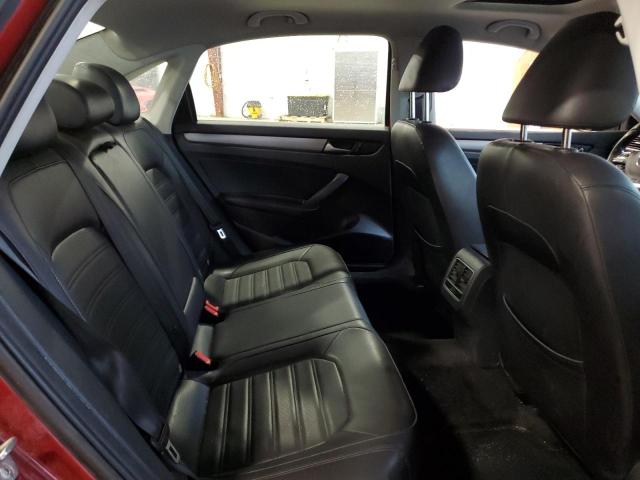 1VWBT7A33FC013511 - 2015 VOLKSWAGEN PASSAT SE RED photo 10