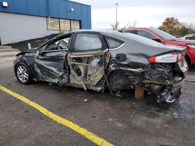 3FA6P0H78FR243710 - 2015 FORD FUSION SE GRAY photo 2