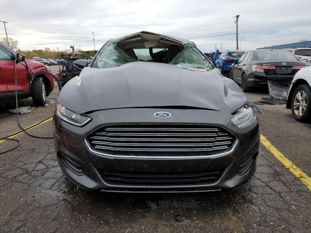 3FA6P0H78FR243710 - 2015 FORD FUSION SE GRAY photo 5